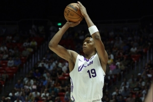 美记：贝利有望成为防守悍将 他新赛季提升控球后能变得攻守兼备