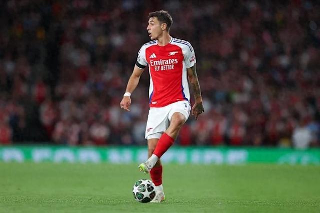 BetVictor伟德官方网站-阿森纳后卫突然被交易,得知离队消息时还在训练场上